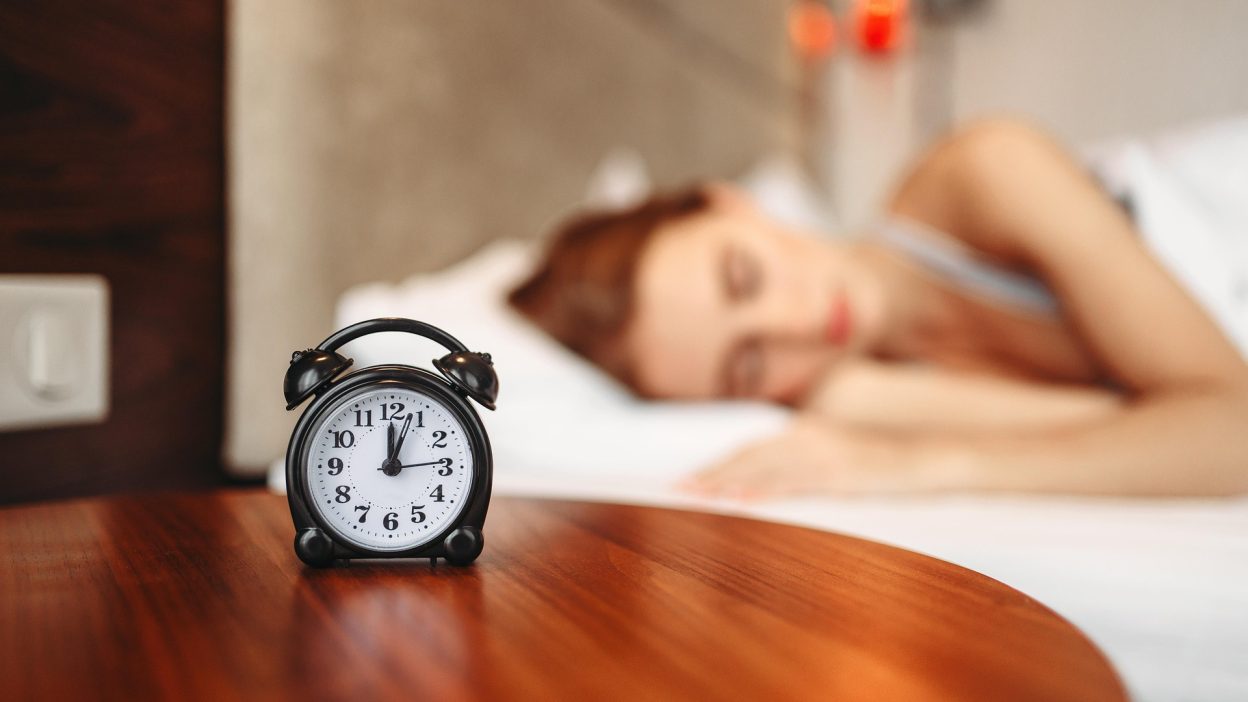 Why You Struggle To Wake Up In The Morning And How To Fix It